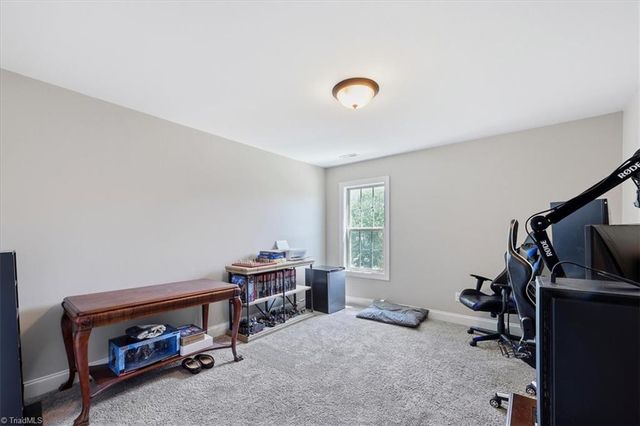 37 Wexford Circle, Thomasville, NC 27360