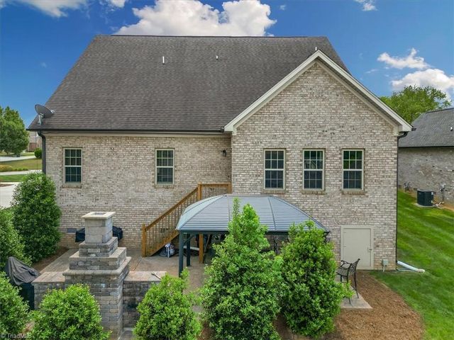 37 Wexford Circle, Thomasville, NC 27360