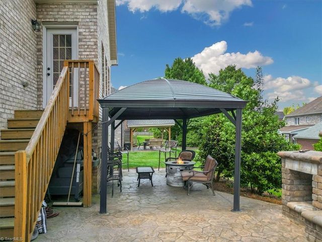 37 Wexford Circle, Thomasville, NC 27360