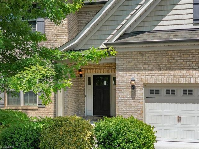 37 Wexford Circle, Thomasville, NC 27360