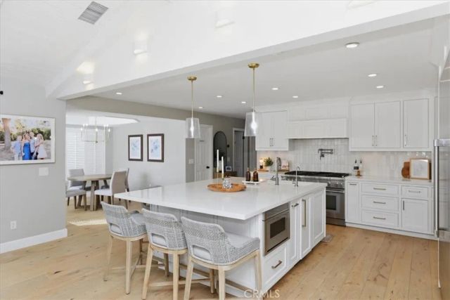 1956 Middle Creek, Riverside, CA 92506