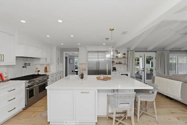 1956 Middle Creek, Riverside, CA 92506