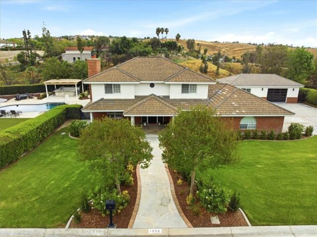 1956 Middle Creek, Riverside, CA 92506