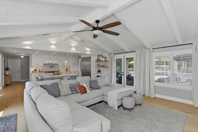 1956 Middle Creek, Riverside, CA 92506