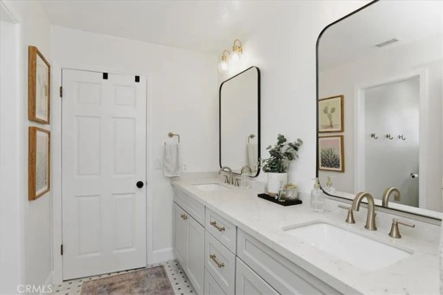 1956 Middle Creek, Riverside, CA 92506