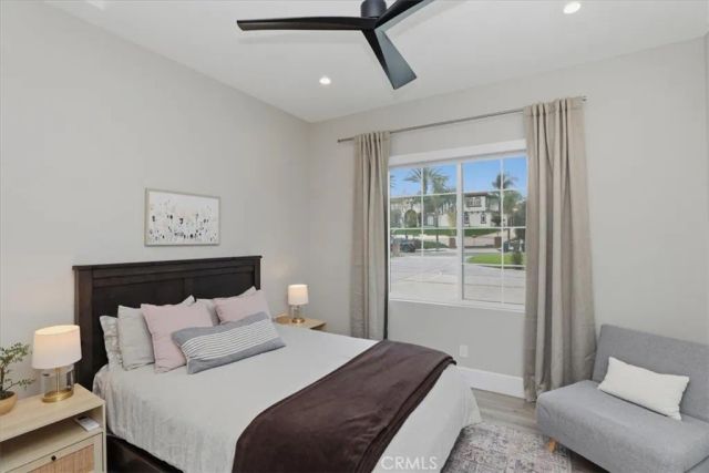 1956 Middle Creek, Riverside, CA 92506