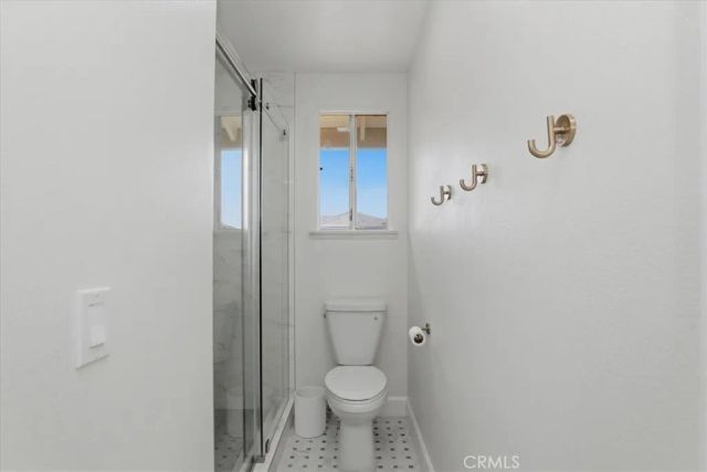 1956 Middle Creek, Riverside, CA 92506