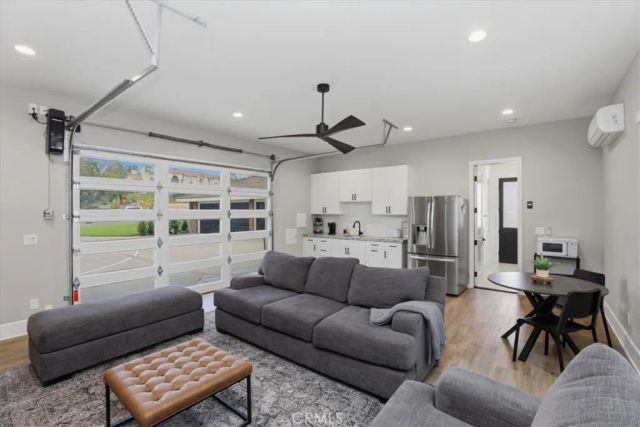 1956 Middle Creek, Riverside, CA 92506