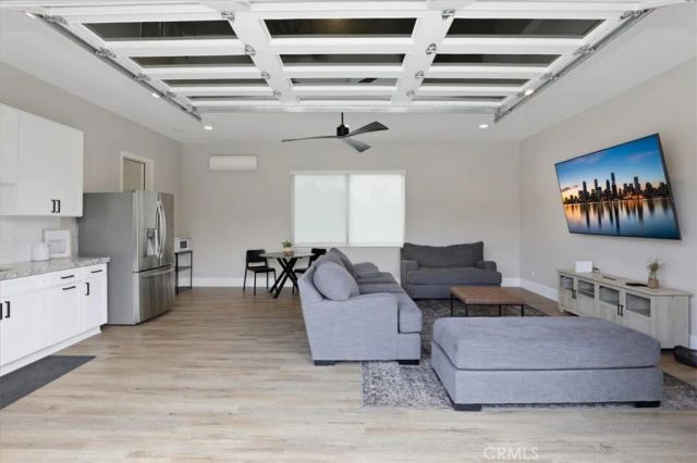 1956 Middle Creek, Riverside, CA 92506