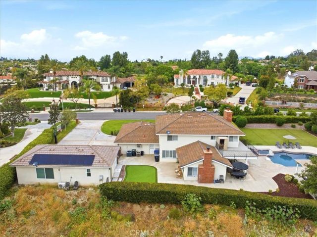 1956 Middle Creek, Riverside, CA 92506