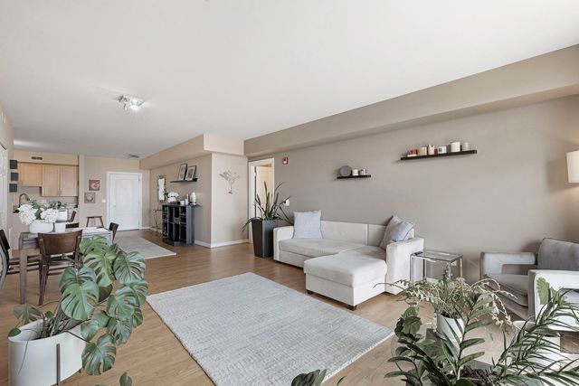 8300 Callie Avenue 601, Morton Grove, IL 60053