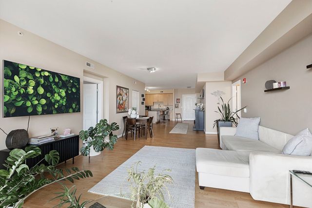 8300 Callie Avenue 601, Morton Grove, IL 60053