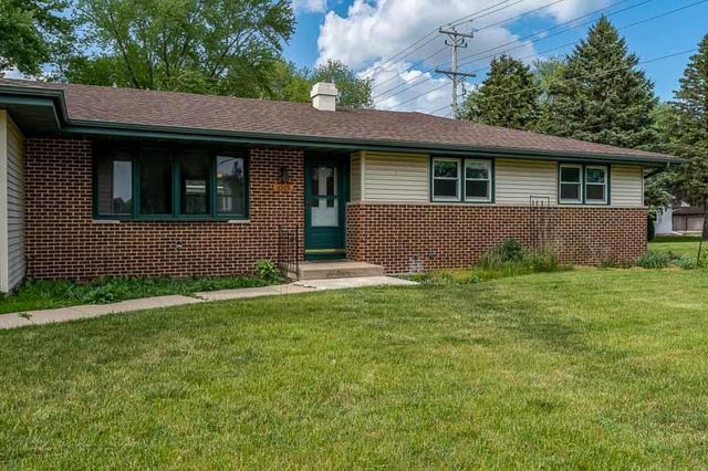 1913 Black Bridge Road, Janesville, WI 53545