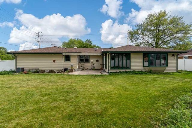 1913 Black Bridge Road, Janesville, WI 53545