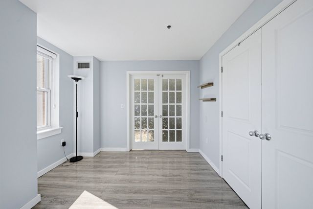 113 Sumner St 42, Boston, MA 02128