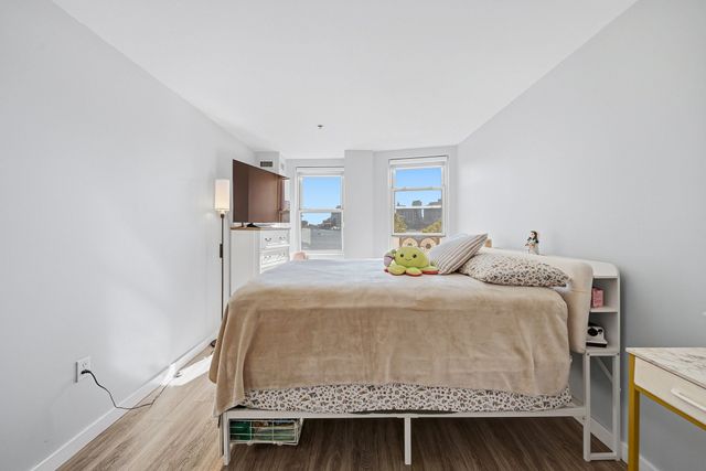 113 Sumner St 42, Boston, MA 02128