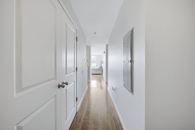 113 Sumner St 42, Boston, MA 02128