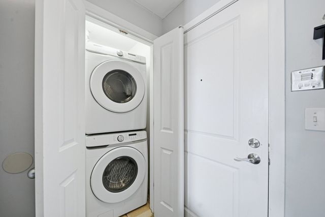 113 Sumner St 42, Boston, MA 02128