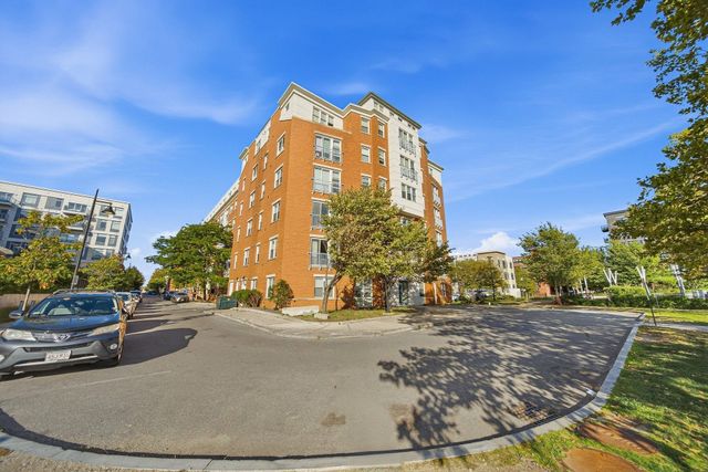 113 Sumner St 42, Boston, MA 02128