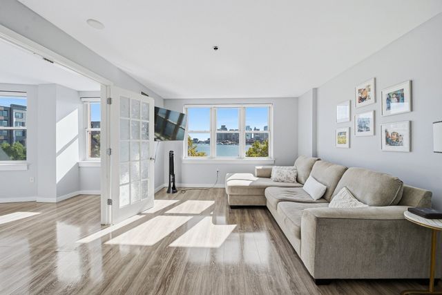 113 Sumner St 42, Boston, MA 02128