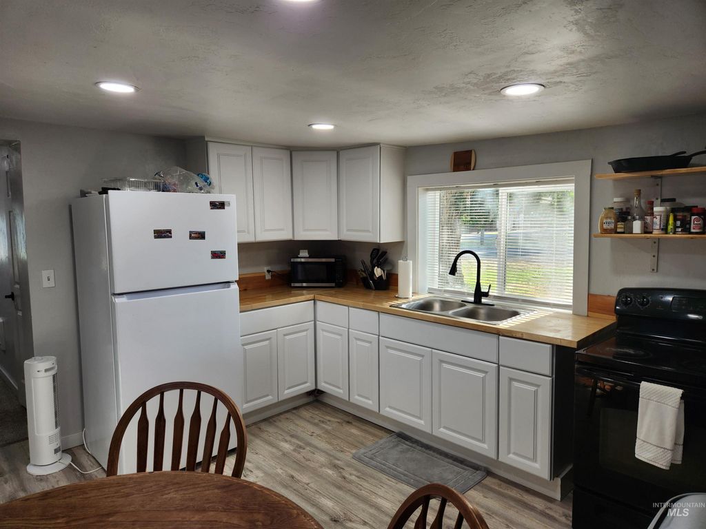 1240 19th St, Heyburn, ID 83336