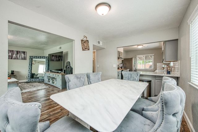 2471 Nebraska, Selma, CA 93662