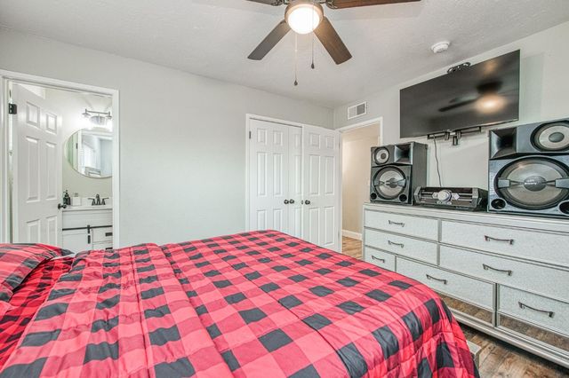 2471 Nebraska, Selma, CA 93662