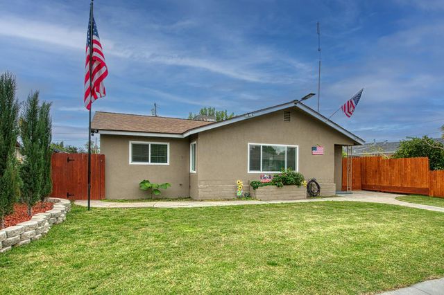 2471 Nebraska, Selma, CA 93662