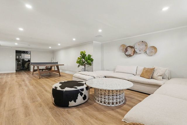 1515 E Oakton Street, Arlington Heights, IL 60004