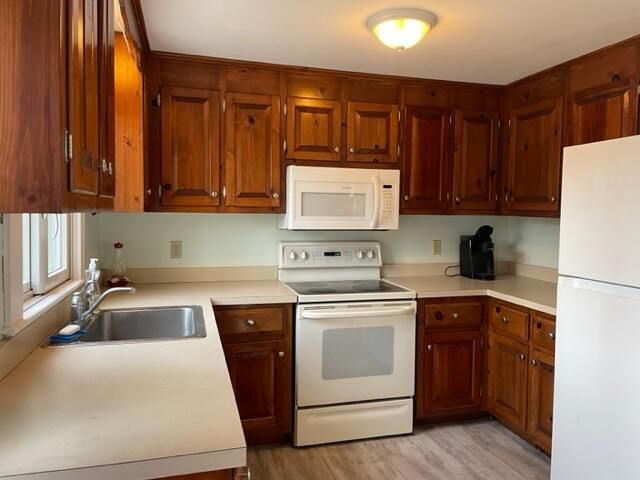 24 Union Street, Yarmouth Port, MA 02675