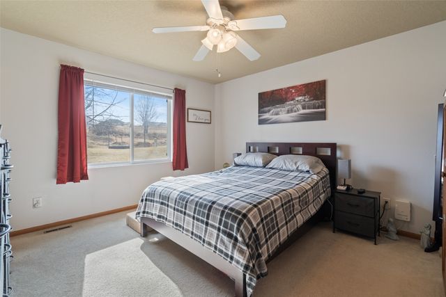 2459 E Porter Avenue, Des Moines, IA 50320