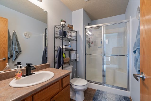 2459 E Porter Avenue, Des Moines, IA 50320