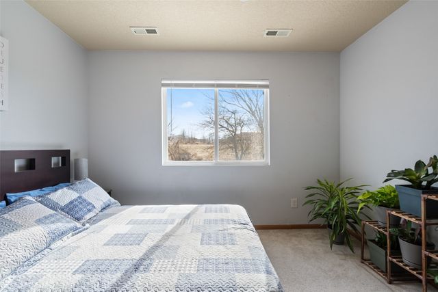 2459 E Porter Avenue, Des Moines, IA 50320