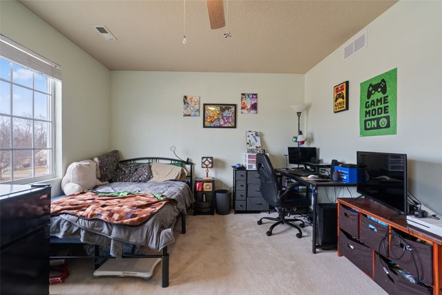 2459 E Porter Avenue, Des Moines, IA 50320