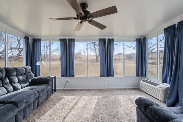 2459 E Porter Avenue, Des Moines, IA 50320