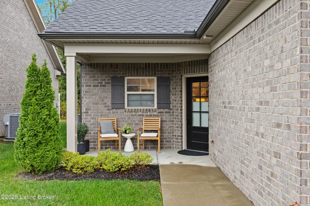 6507 Blum Farm Ct, Louisville, KY 40291