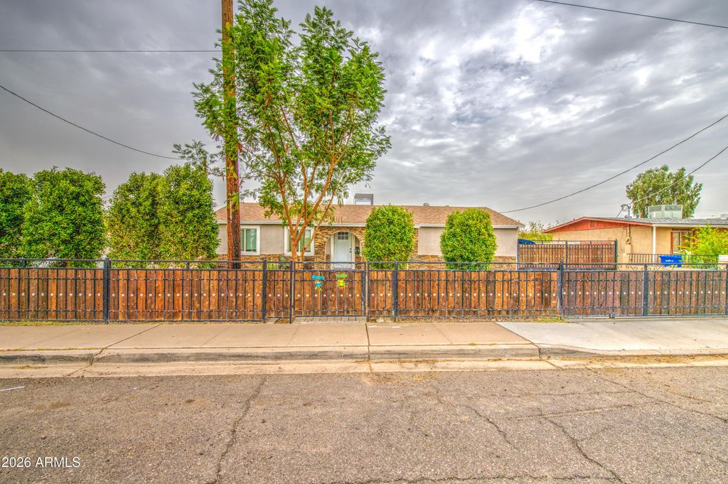 1514 E SHERIDAN Street, Phoenix, AZ 85006 — photo 4