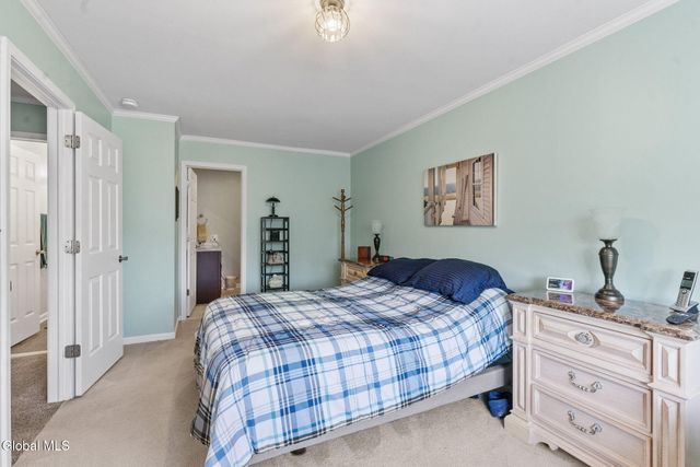 5 Erie Court, Waterford, NY 12188