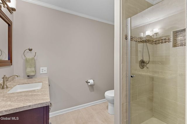 5 Erie Court, Waterford, NY 12188