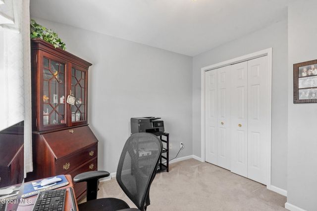 5 Erie Court, Waterford, NY 12188