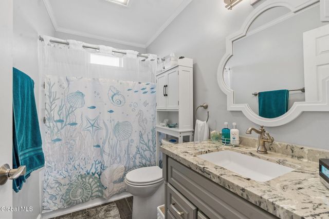 5 Erie Court, Waterford, NY 12188