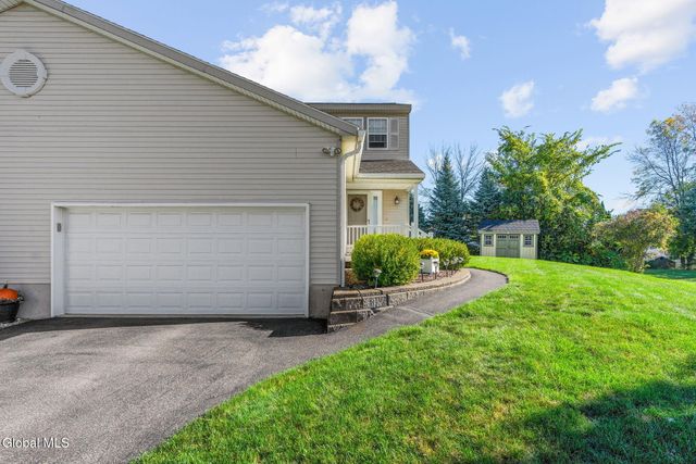 5 Erie Court, Waterford, NY 12188