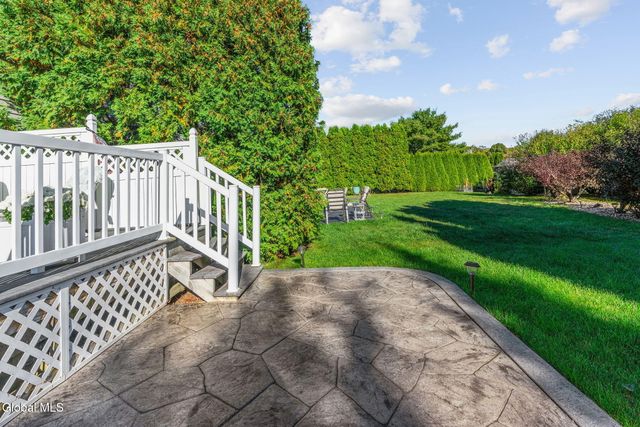 5 Erie Court, Waterford, NY 12188