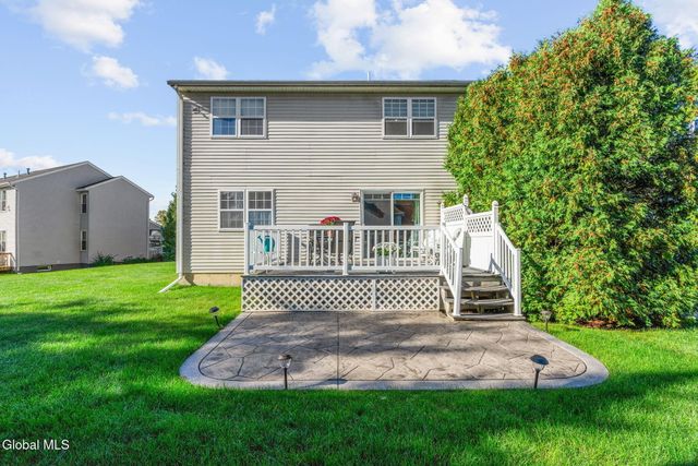 5 Erie Court, Waterford, NY 12188