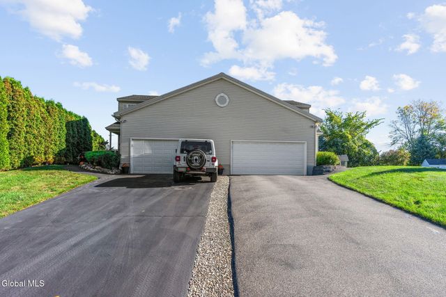 5 Erie Court, Waterford, NY 12188