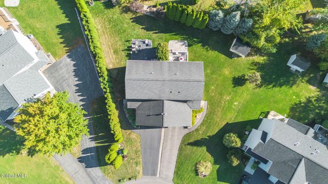 5 Erie Court, Waterford, NY 12188