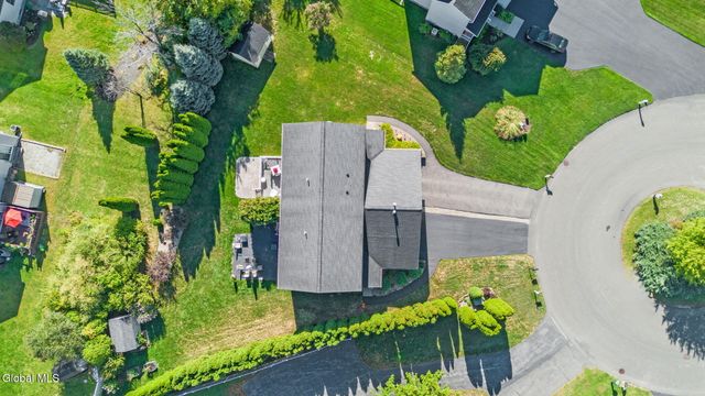 5 Erie Court, Waterford, NY 12188