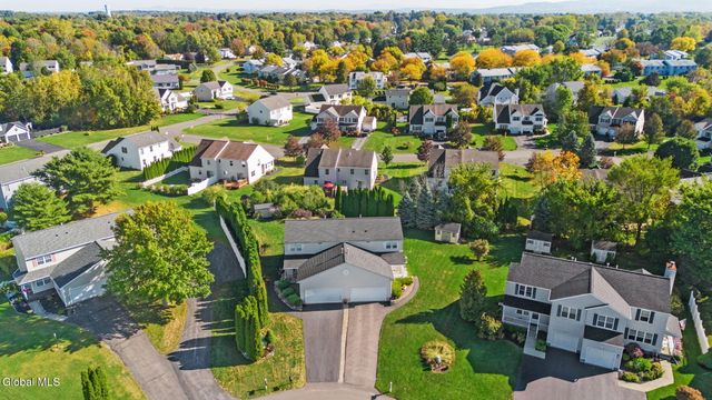 5 Erie Court, Waterford, NY 12188