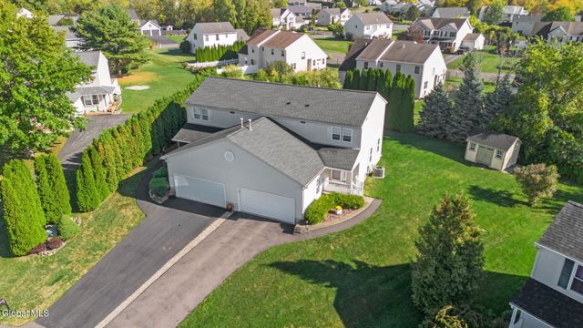 5 Erie Court, Waterford, NY 12188