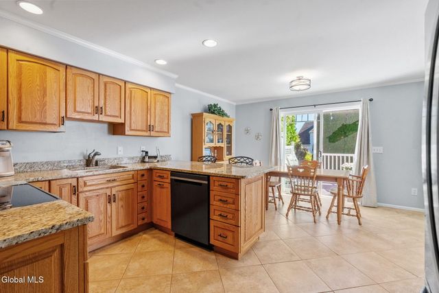 5 Erie Court, Waterford, NY 12188